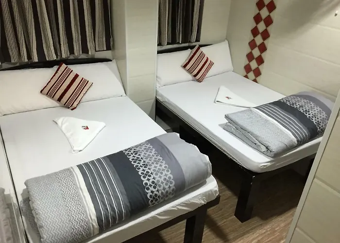Skyline Hostel Hongkong